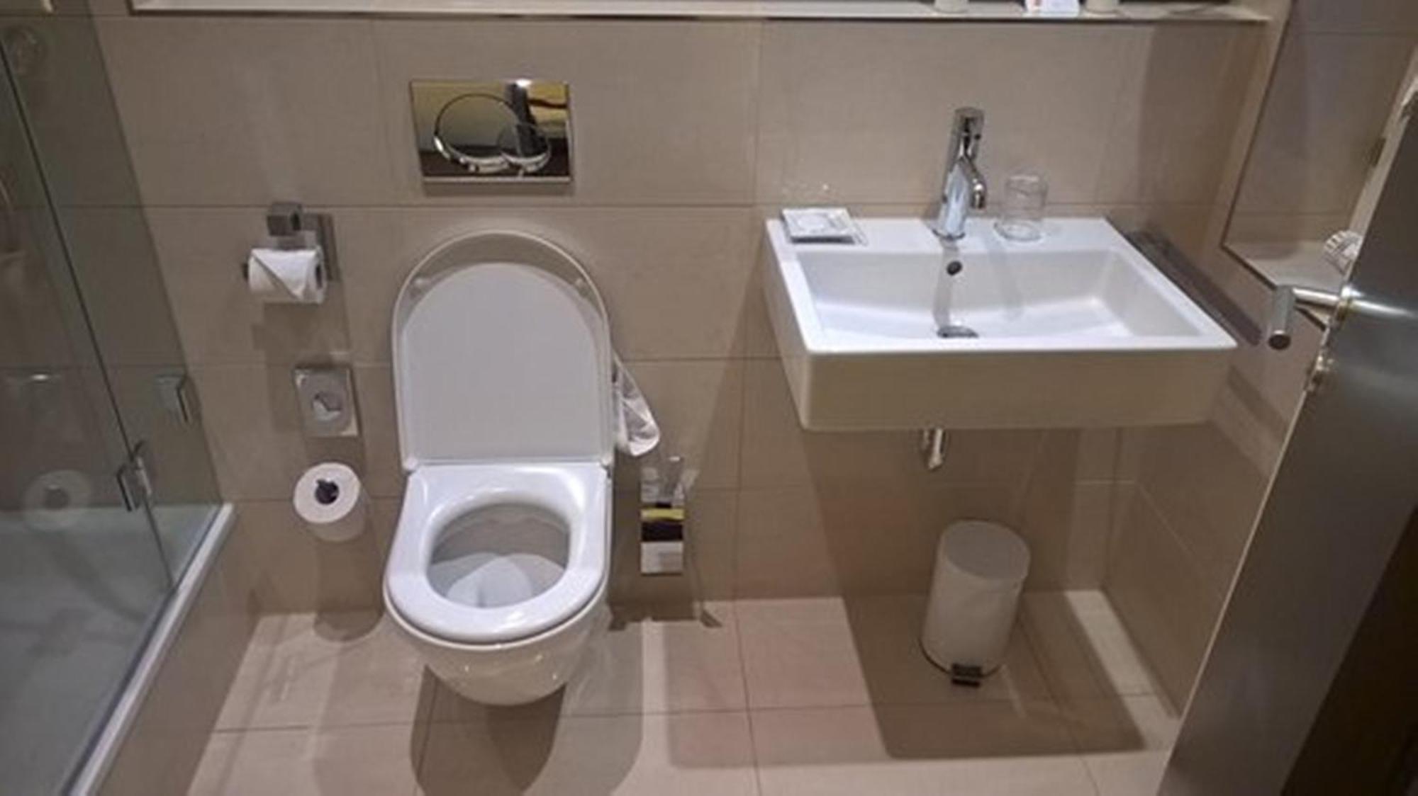 Hotel Aerocity Golden Close To New Delhi Airport Exteriör bild