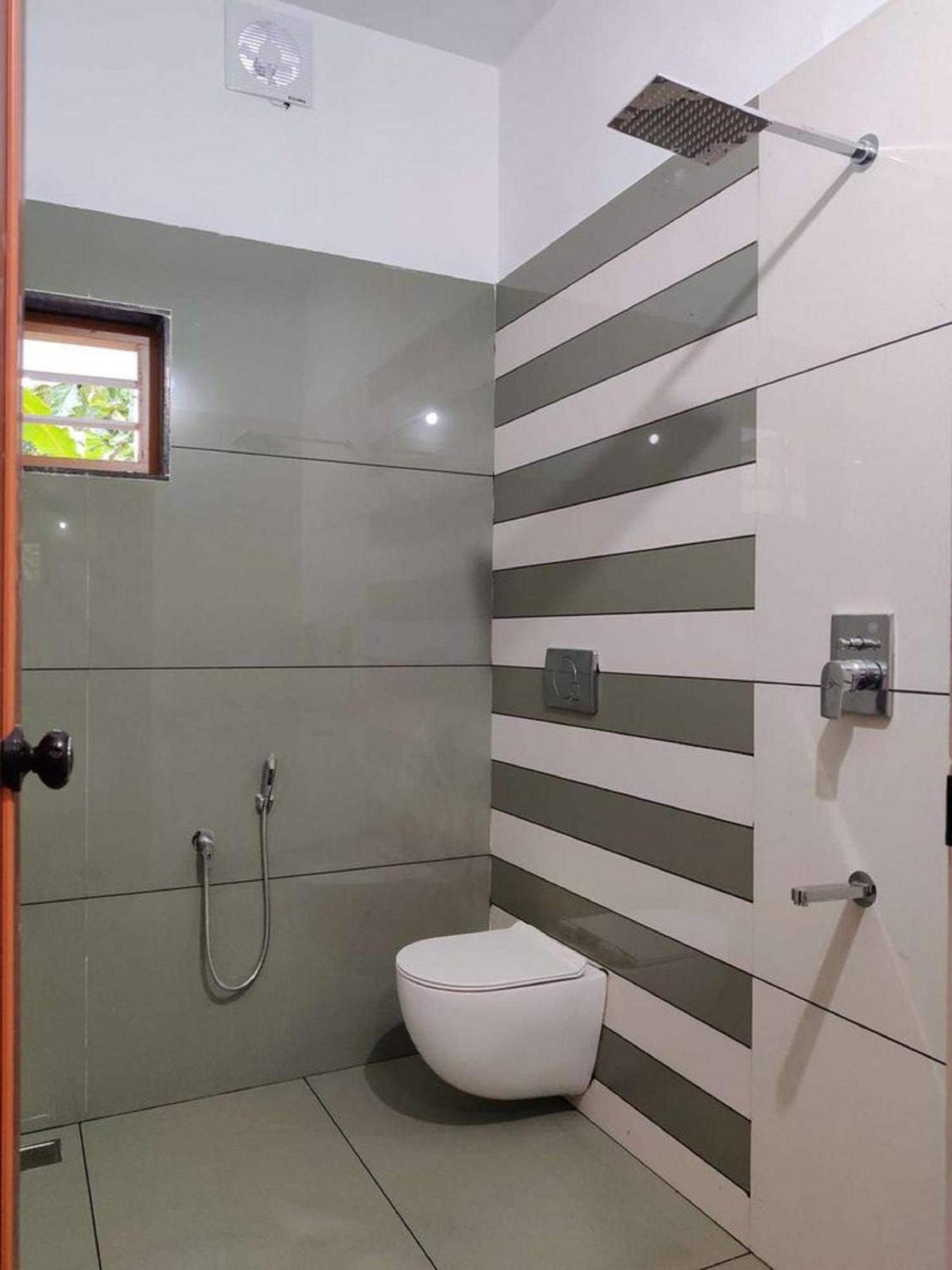 Hotel Aerocity Golden Close To New Delhi Airport Exteriör bild
